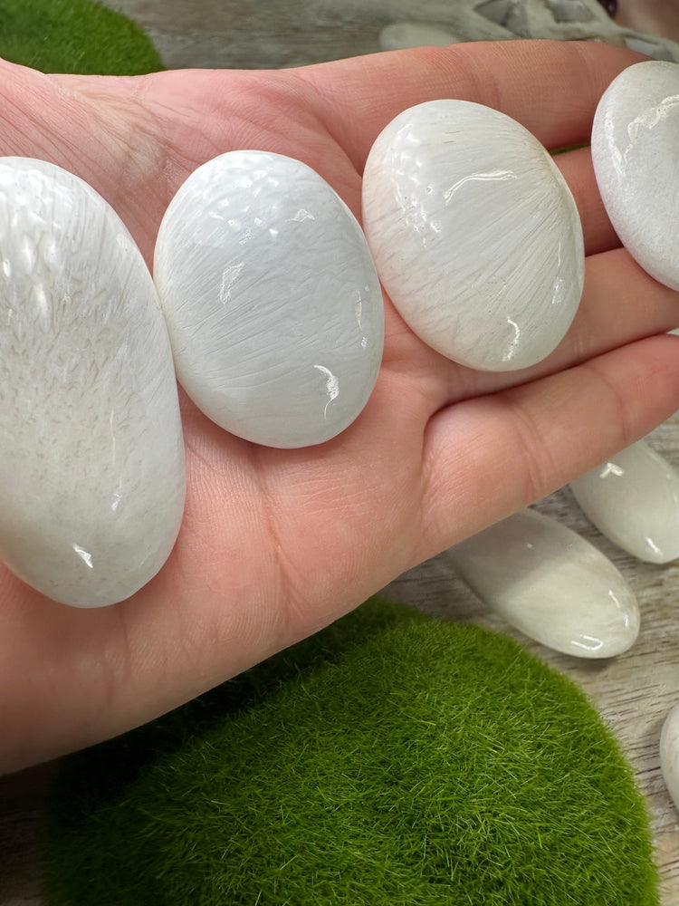 Scolecite Mini Palmstone - Connection to higher self/guides/angels, Guide to soul tribe, deep meditation