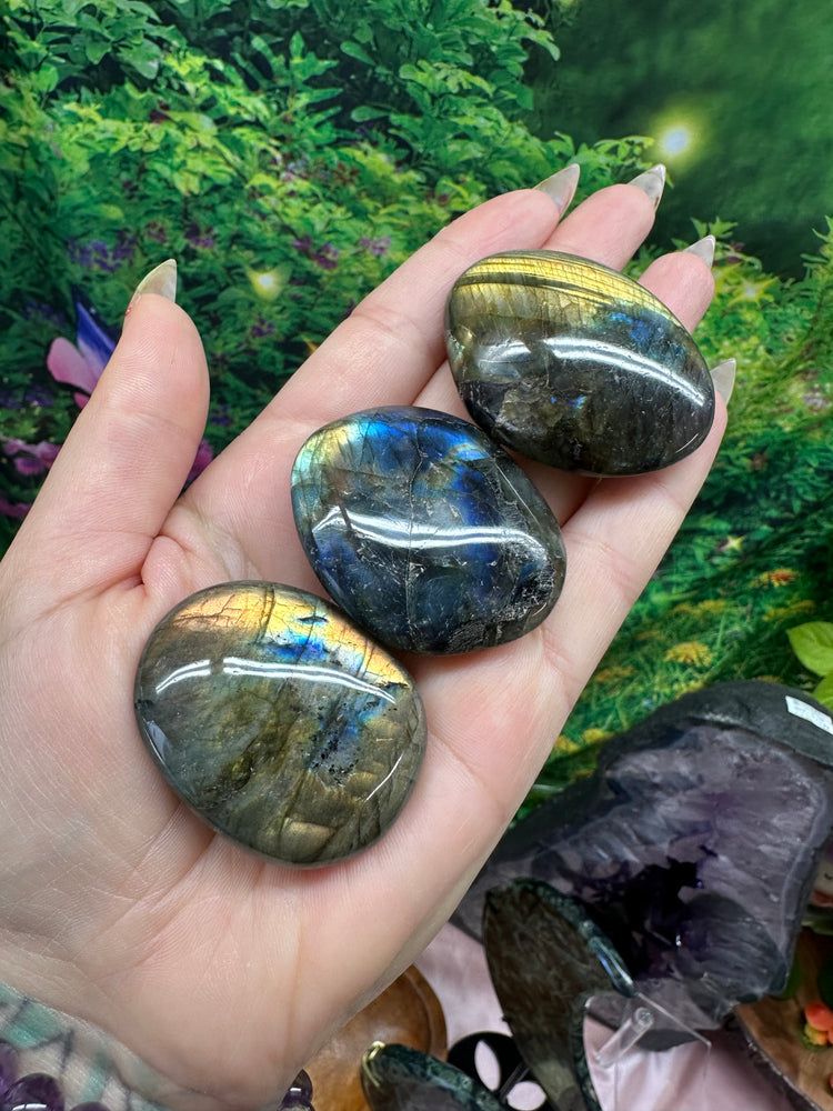 Labradorite Palmstone