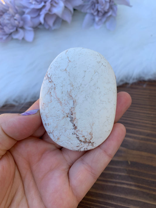 Howlite raw palmstone #5