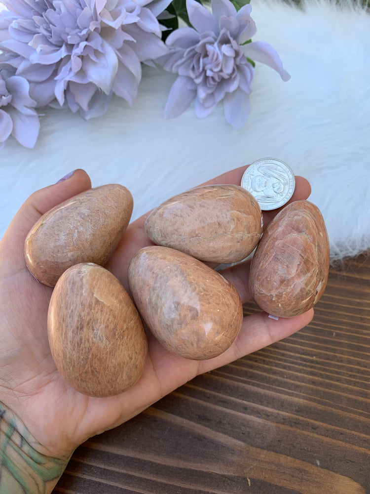 Peach Moonstone egg